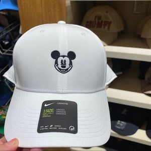 Mickey Mouse Disneyland Nike Hat | Poshmark